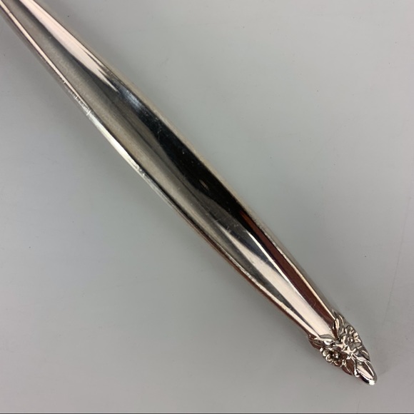 2/$20 1847 Rogers Bros. IS 1965 Vintage Silver Plate Garland Pattern Salad Fork - Picture 5 of 12